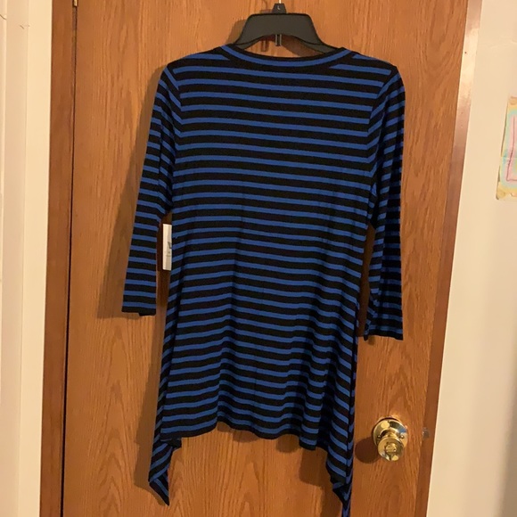 Top - Picture 4 of 4